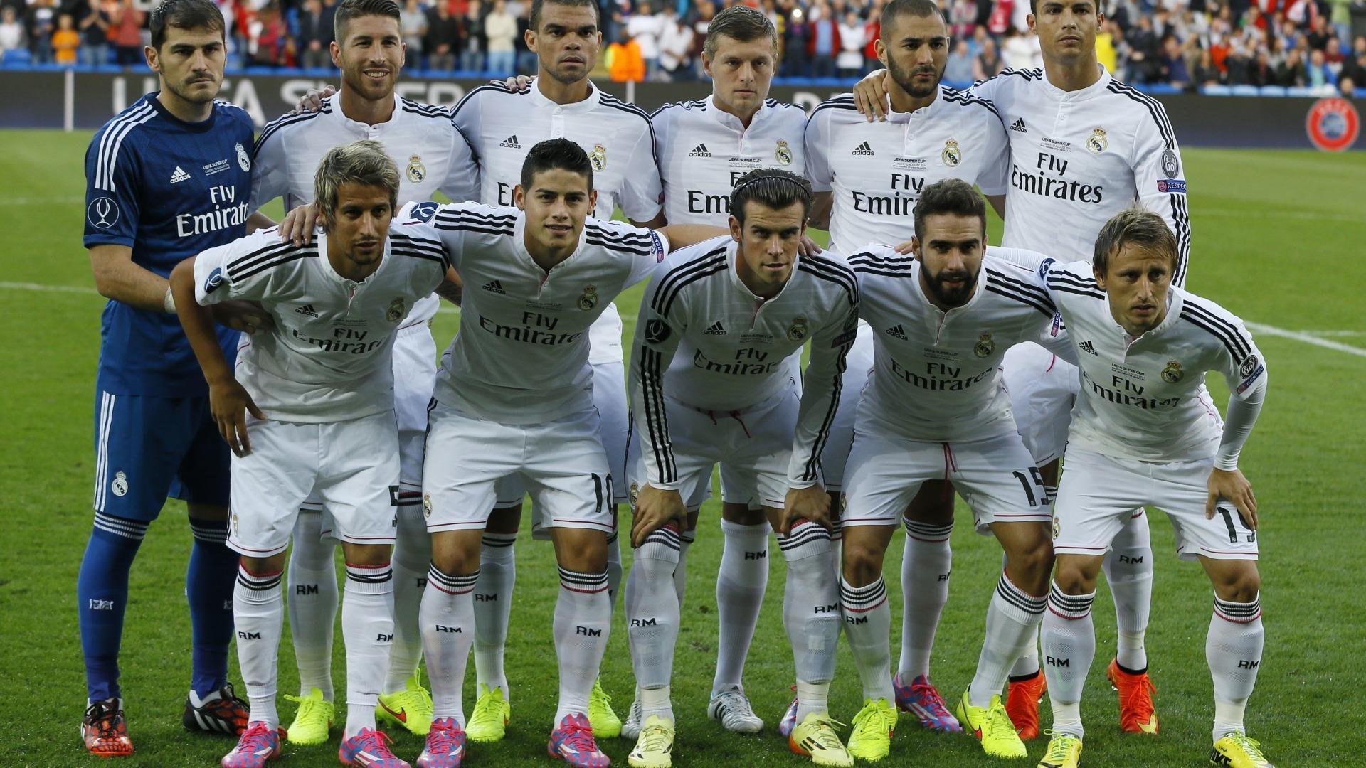 欧冠淘汰赛焦点战，湖人完胜辽宁队，一场跨越时空的梦幻对决