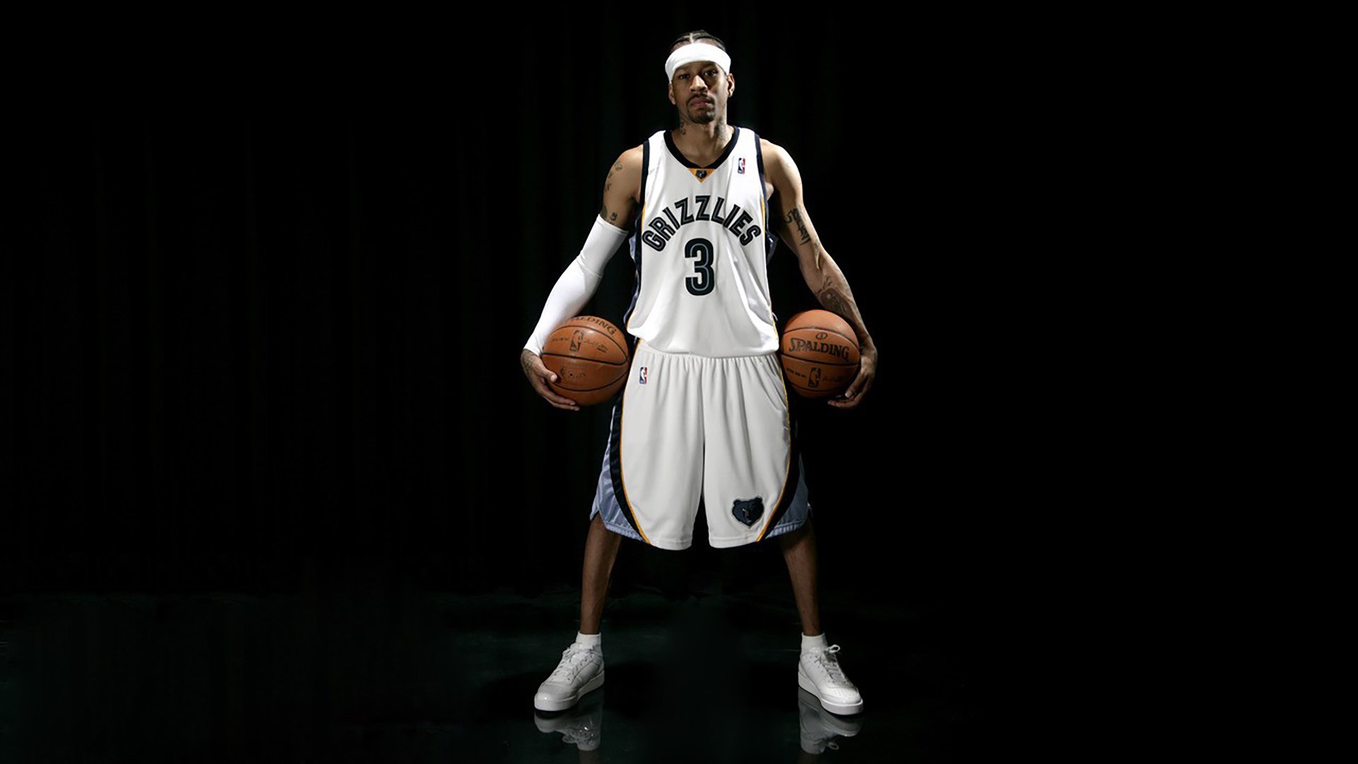 世界排名争夺战之夜，库里主宰比赛走向